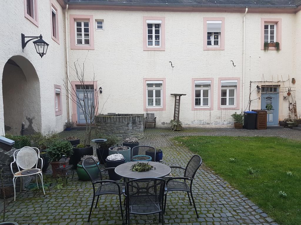 Weingut-Klosterhof Brauneberg Exterior foto